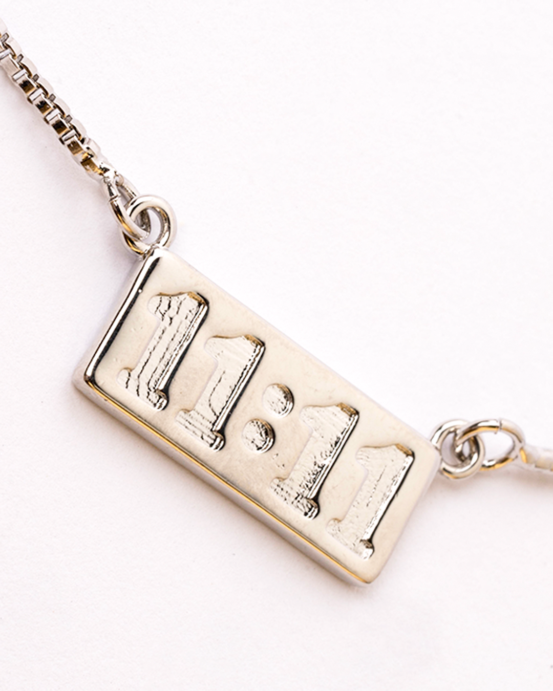 Collar 11:11 plateado