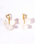 Arracada flor blanca