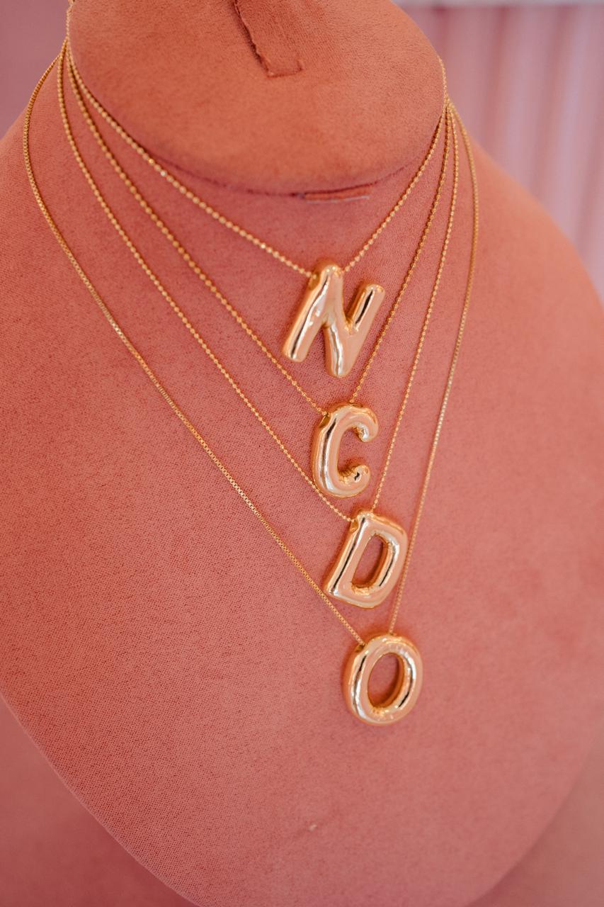 Collar Inicial Globo